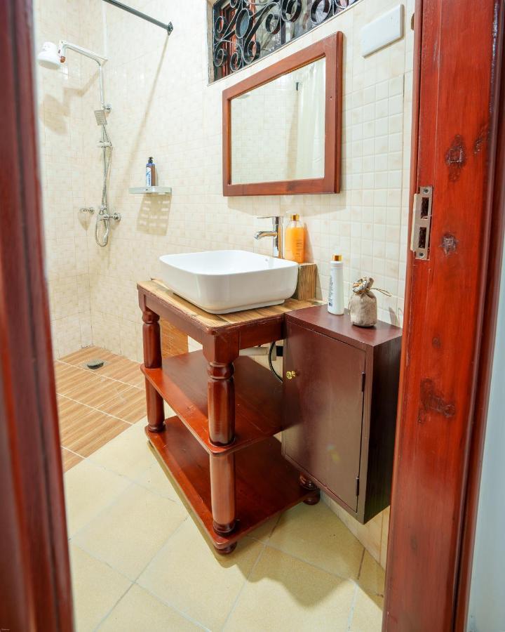 Sprunger Avenue - Tulia Homes Moshi Extérieur photo