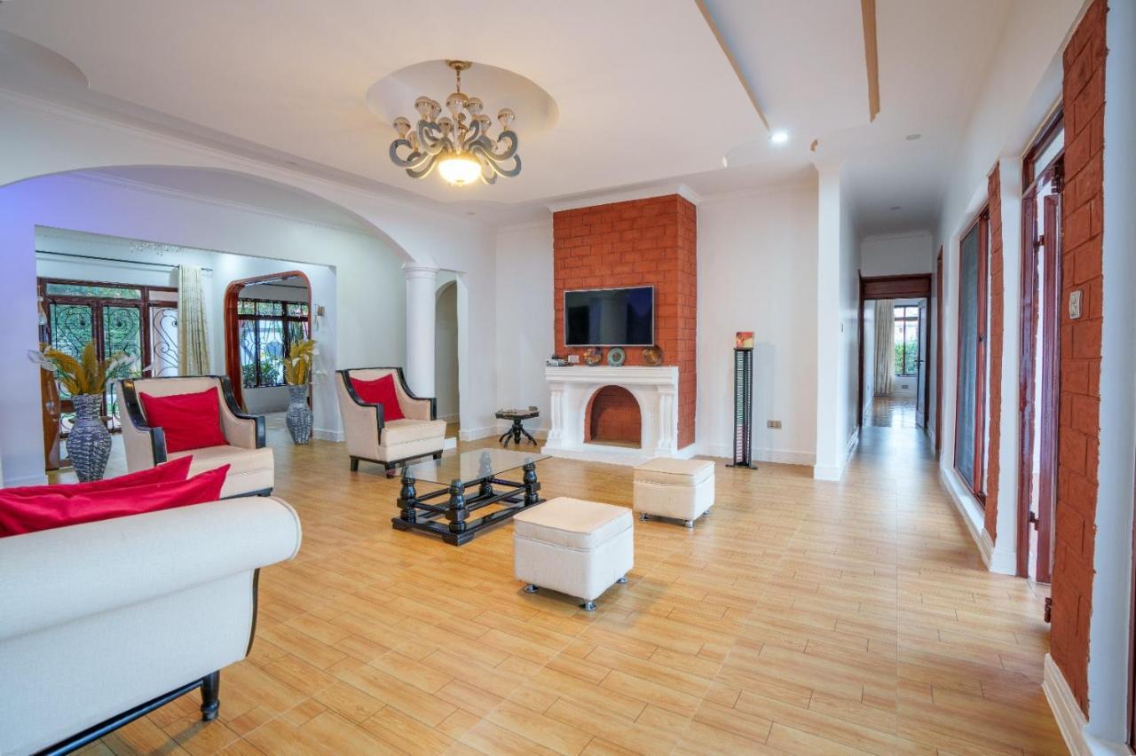 Sprunger Avenue - Tulia Homes Moshi Extérieur photo