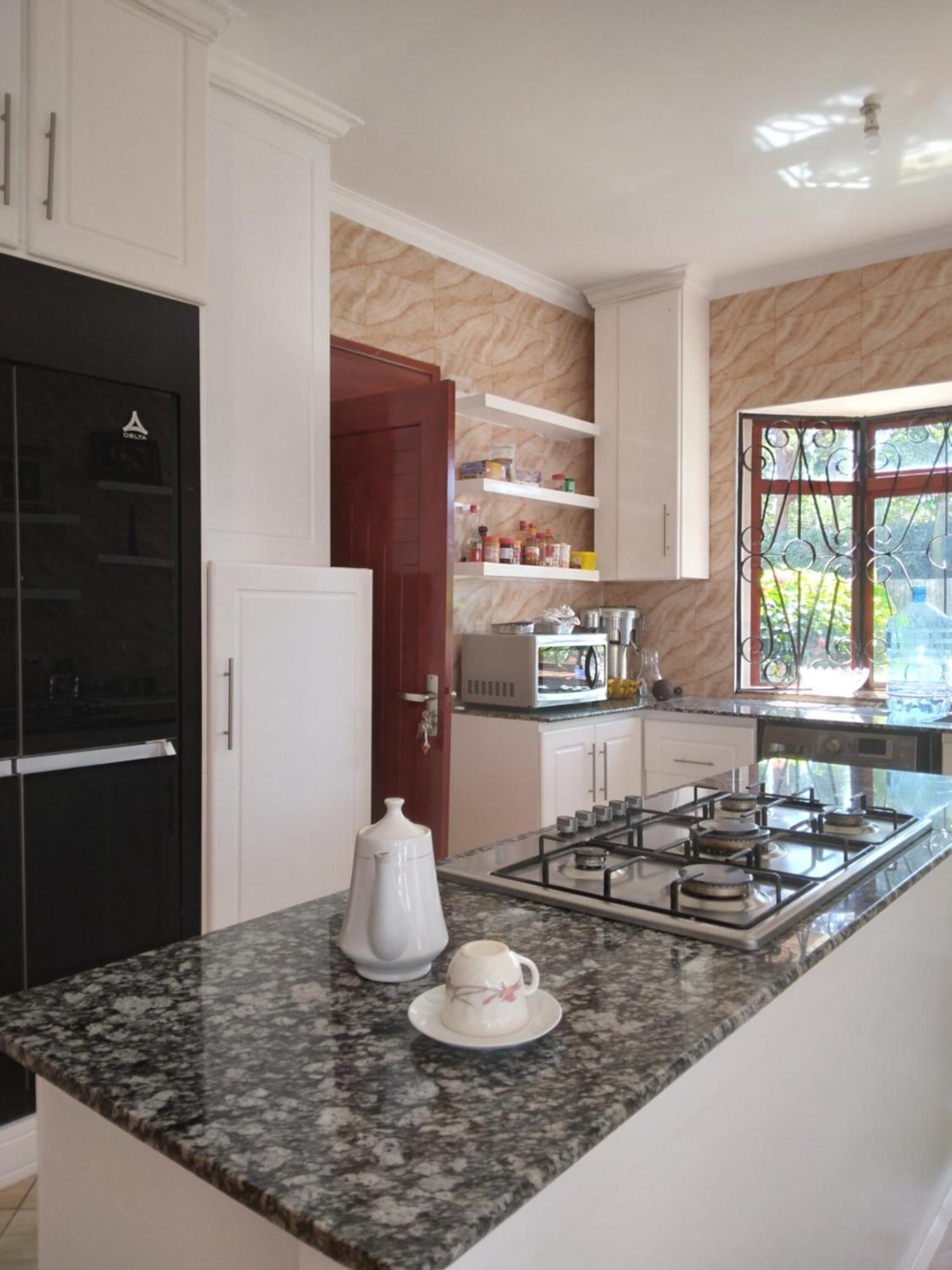 Sprunger Avenue - Tulia Homes Moshi Extérieur photo